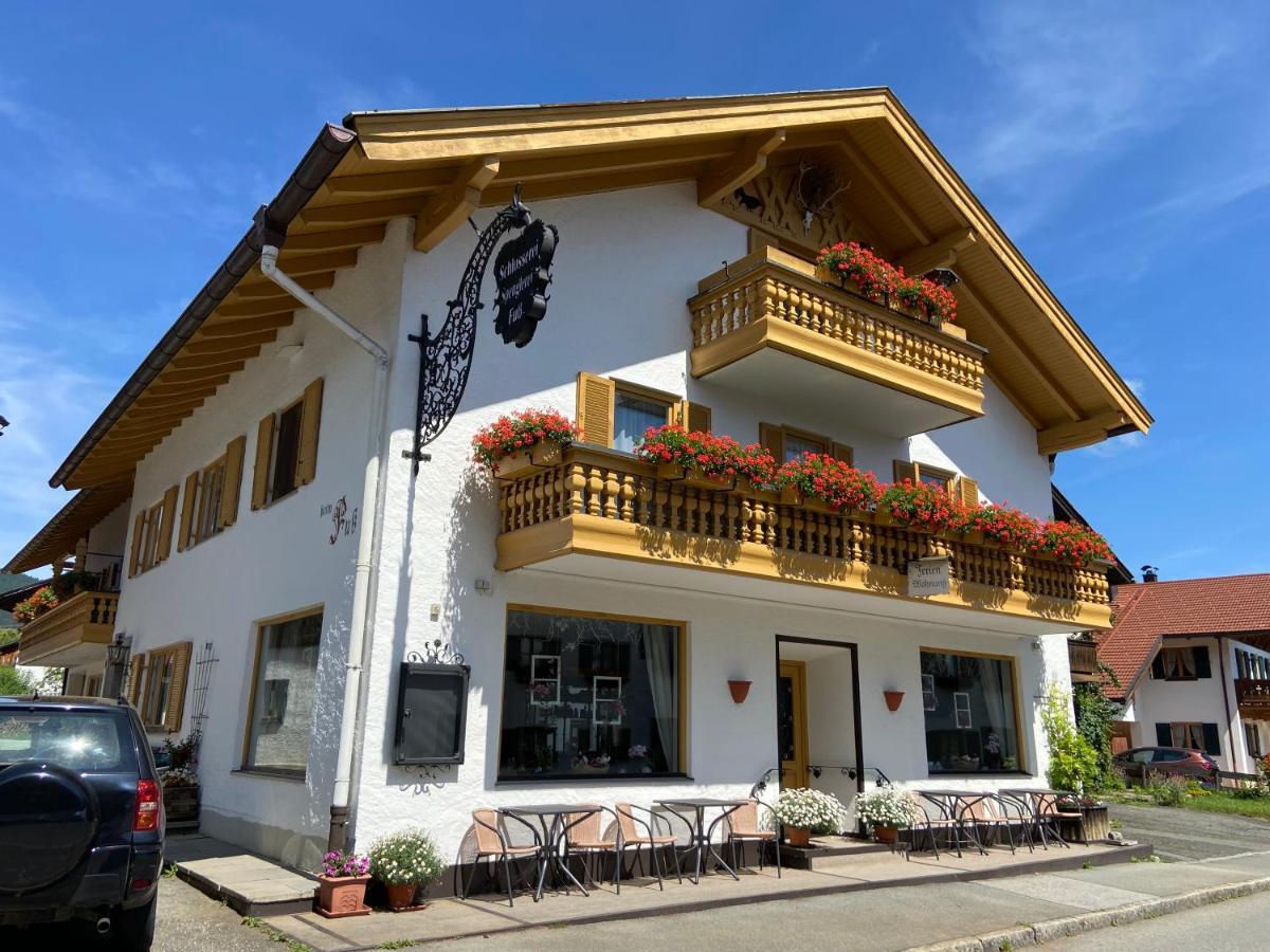 Gaestehaus U Ferienwohnungen Veronika Incl Fruehstuecksbuffet Und Koenigscard Mit 200 Kostenlosen Attraktionen Unterammergau Zewnętrze zdjęcie