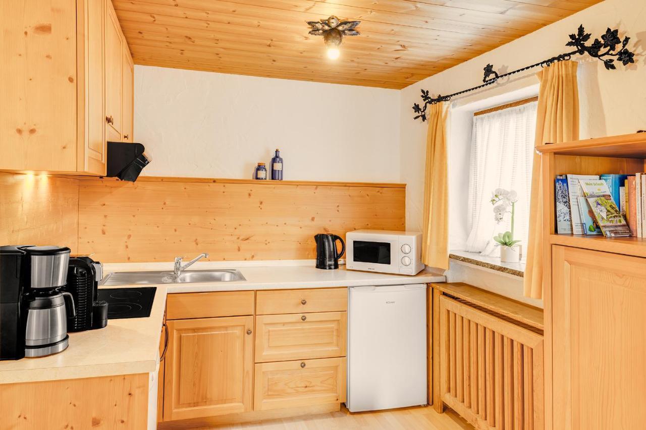 Gaestehaus U Ferienwohnungen Veronika Incl Fruehstuecksbuffet Und Koenigscard Mit 200 Kostenlosen Attraktionen Unterammergau Zewnętrze zdjęcie