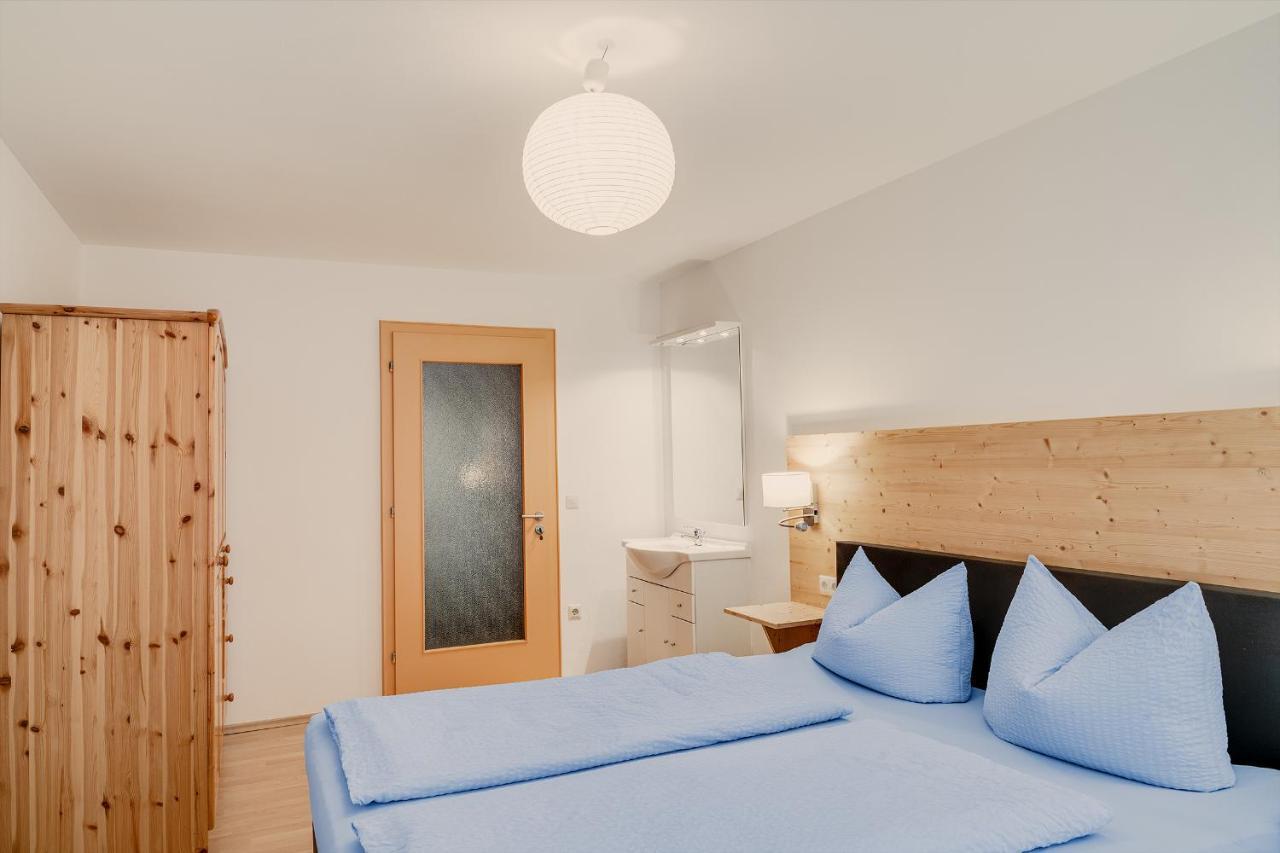 Gaestehaus U Ferienwohnungen Veronika Incl Fruehstuecksbuffet Und Koenigscard Mit 200 Kostenlosen Attraktionen Unterammergau Zewnętrze zdjęcie