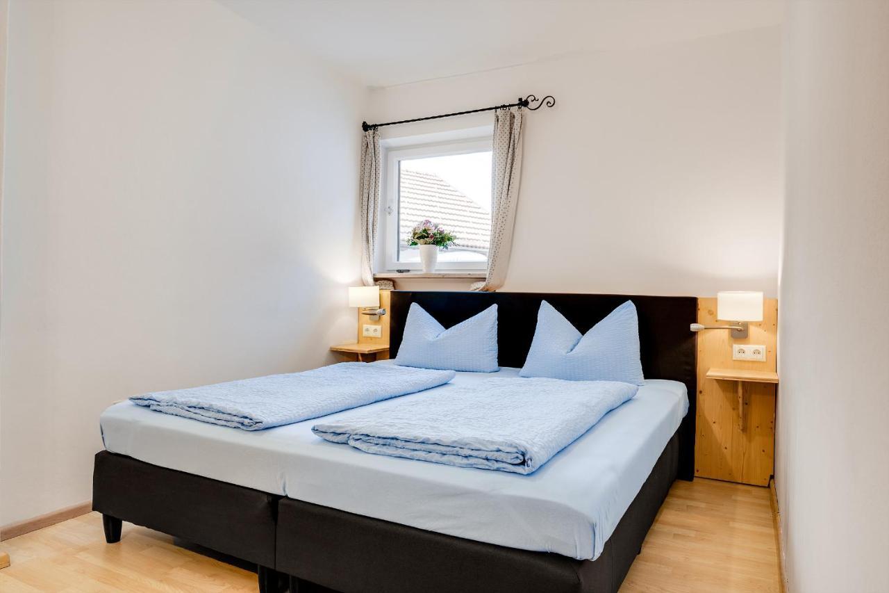 Gaestehaus U Ferienwohnungen Veronika Incl Fruehstuecksbuffet Und Koenigscard Mit 200 Kostenlosen Attraktionen Unterammergau Zewnętrze zdjęcie
