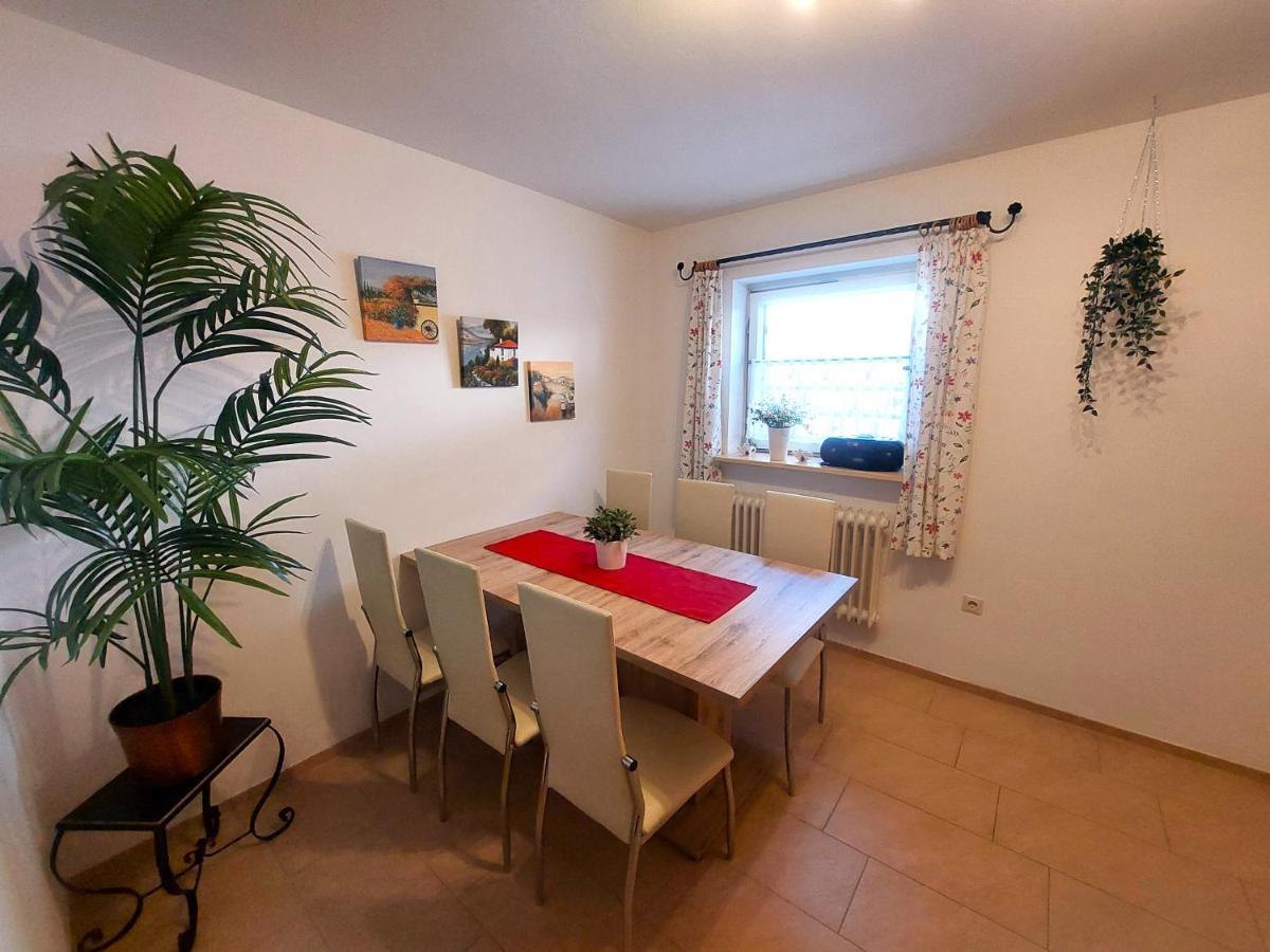 Gaestehaus U Ferienwohnungen Veronika Incl Fruehstuecksbuffet Und Koenigscard Mit 200 Kostenlosen Attraktionen Unterammergau Zewnętrze zdjęcie