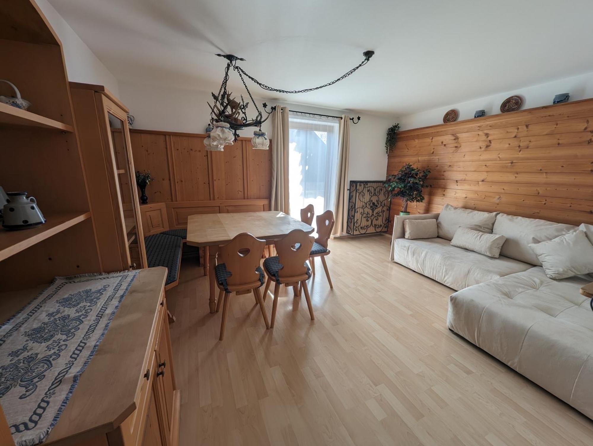 Gaestehaus U Ferienwohnungen Veronika Incl Fruehstuecksbuffet Und Koenigscard Mit 200 Kostenlosen Attraktionen Unterammergau Zewnętrze zdjęcie